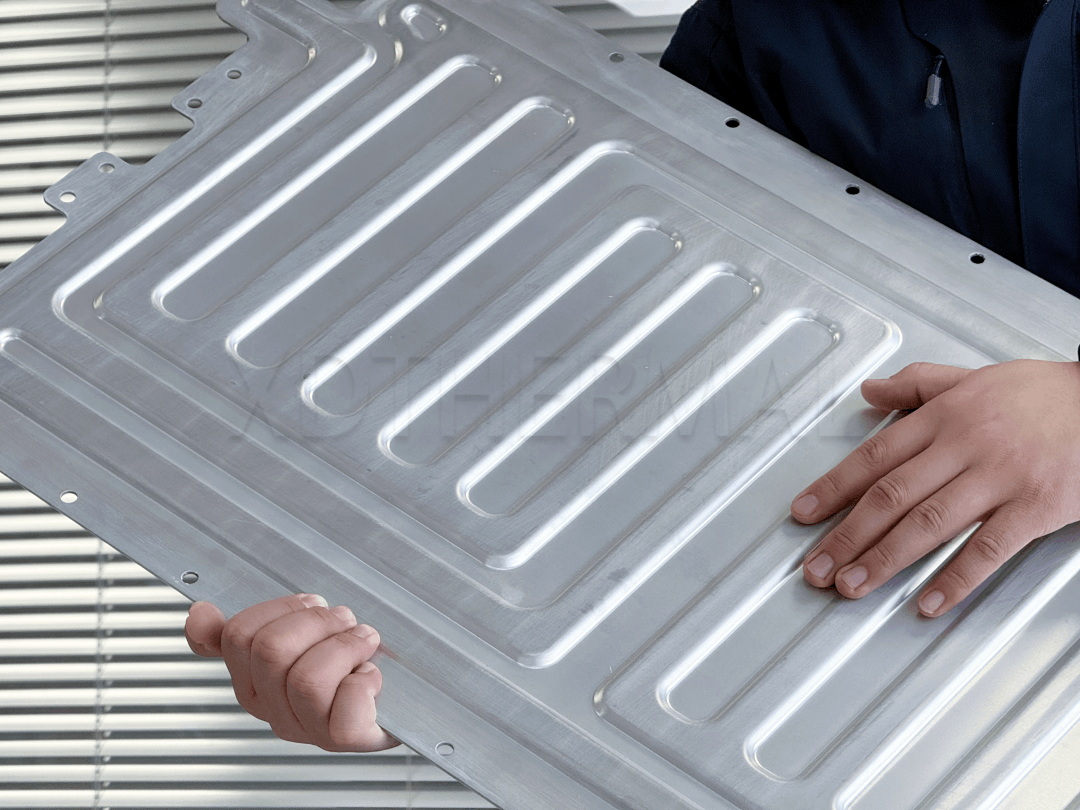 液冷板-并串联流道- 小得热能